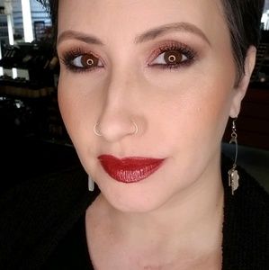 Meet your Posher, Maribeth